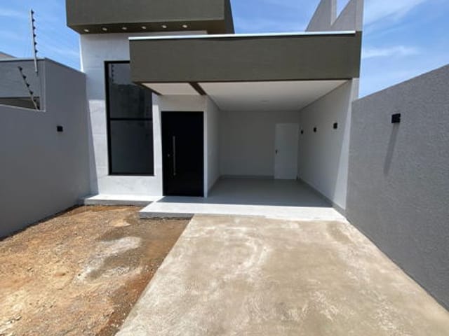 Casa com 216m² 3 quartos e 2 banheiros, à venda, no bairro Vila Pirineu em Várzea Grande