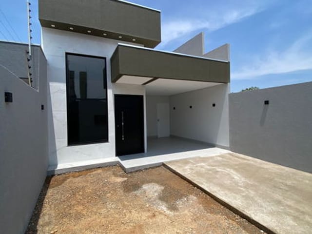 Casa com 216m² 3 quartos e 2 banheiros, à venda, no bairro Vila Pirineu em Várzea Grande