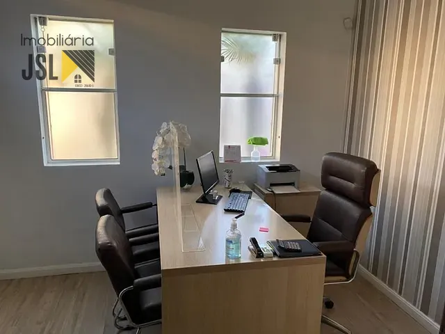 Casa com 389m² 3 quartos e 4 banheiros, à venda, no bairro Vila Resende em Caçapava