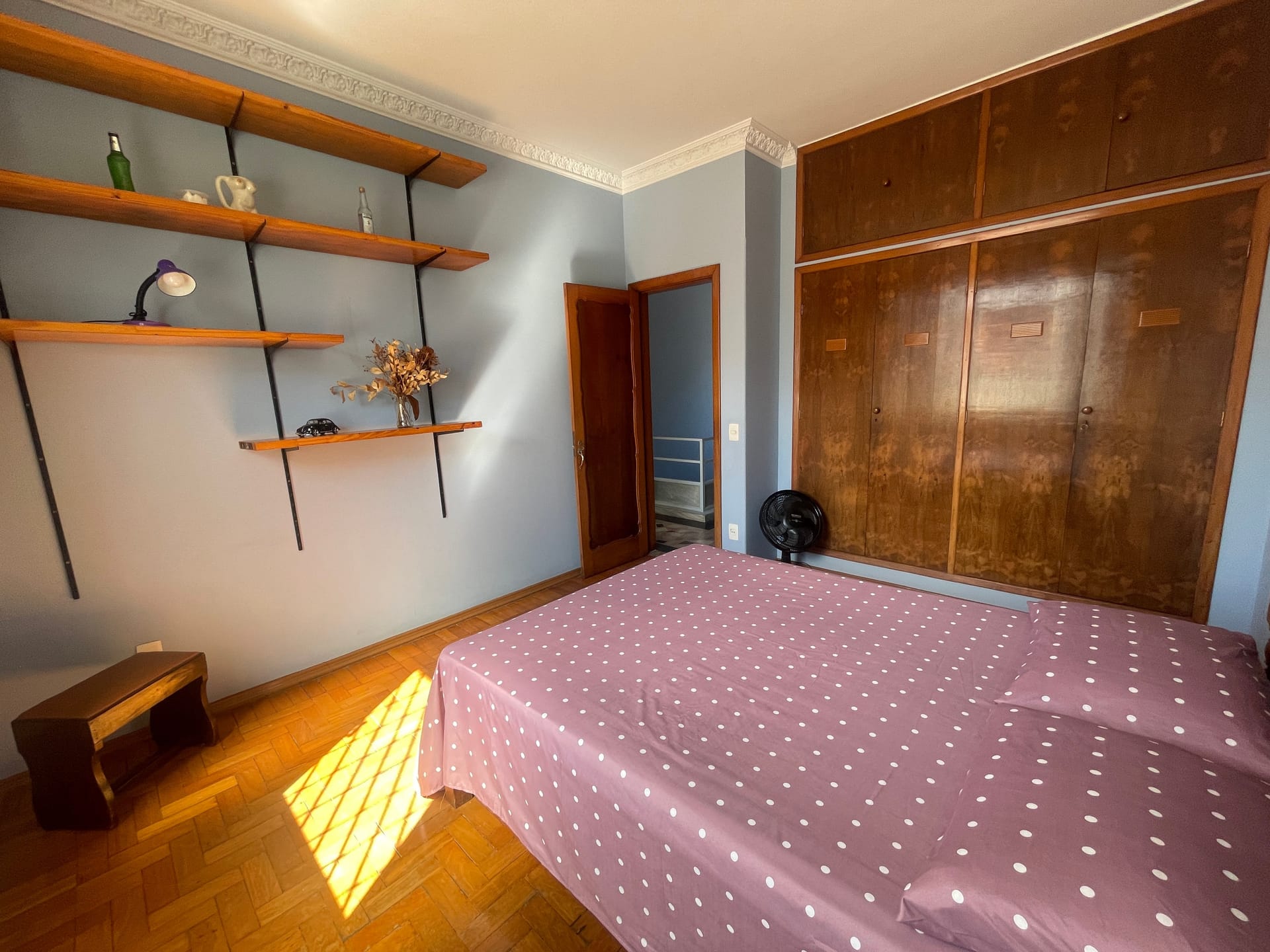 Casa à venda com 4 quartos, suíte e 4 vagas no bairro Alto Caiçaras em Belo Horizonte/MG