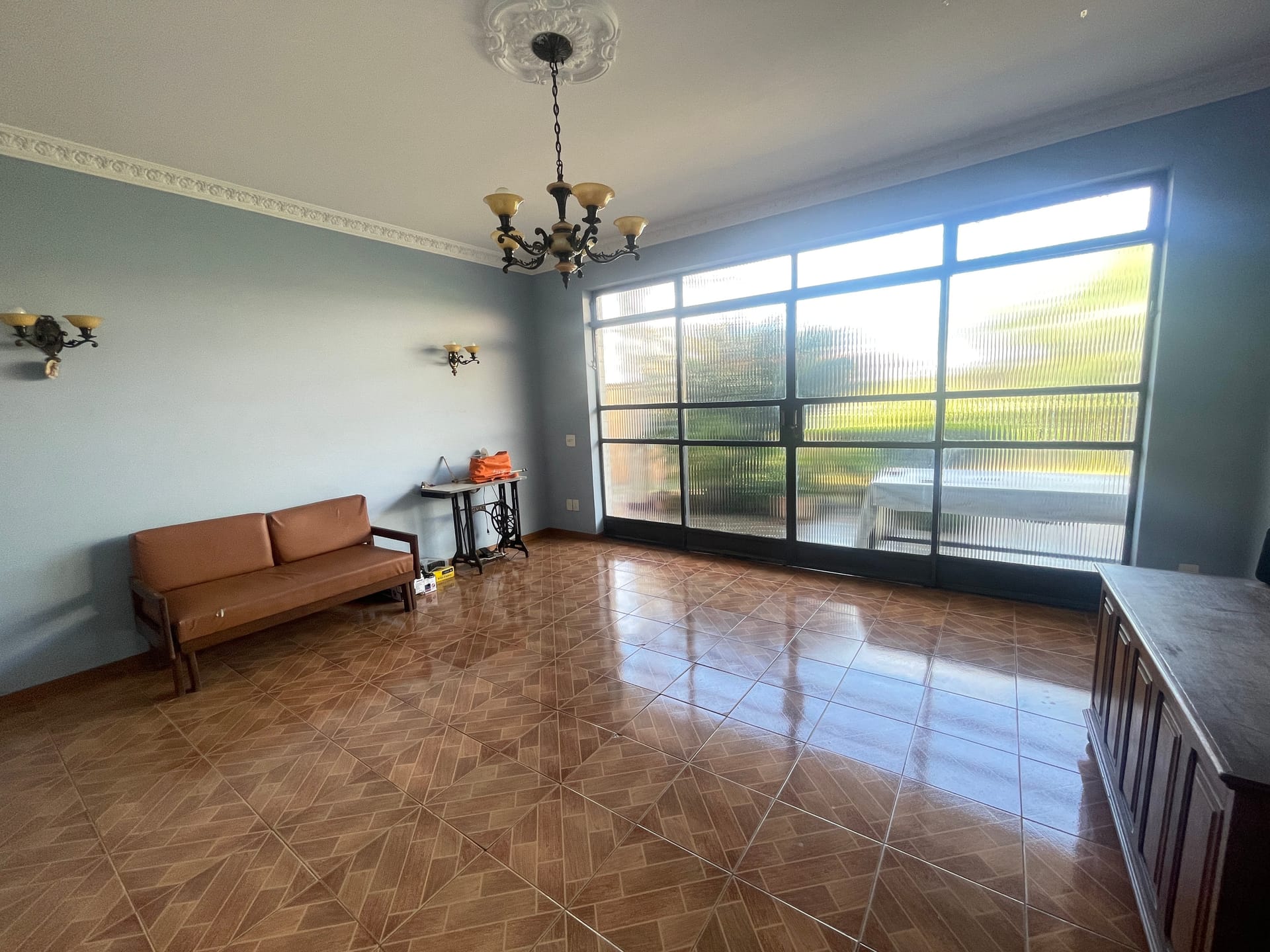 Casa à venda com 4 quartos, suíte e 4 vagas no bairro Alto Caiçaras em Belo Horizonte/MG