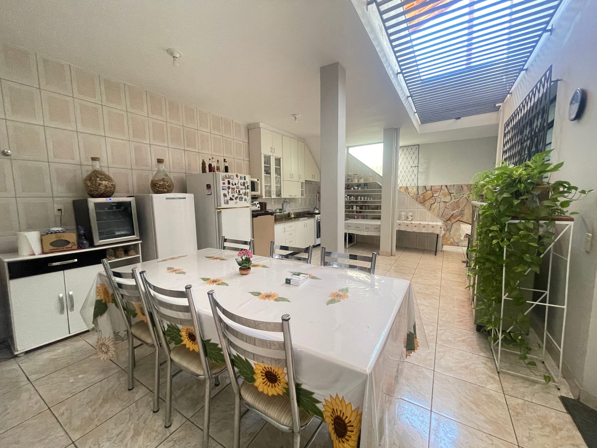 Casa à venda com 4 quartos, suíte e 4 vagas no bairro Alto Caiçaras em Belo Horizonte/MG