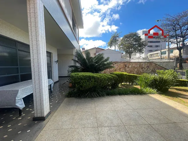 Casa 4 quartos e 4 banheiros, à venda, no bairro Caiçaras em Belo Horizonte