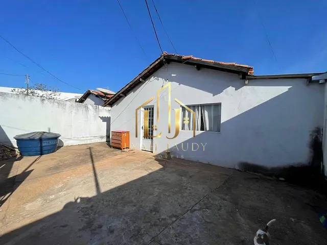Casa com 200m² 2 quartos e 2 banheiros, à venda, no bairro Novo Mato Grosso em Cuiabá