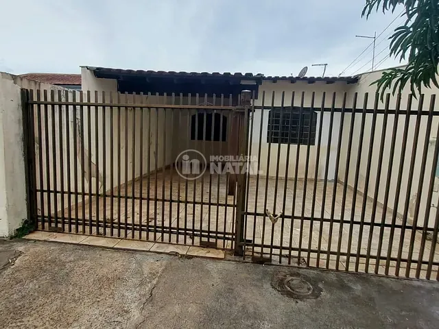 Casa com 150m² 2 quartos e 1 banheiro, à venda, no bairro Jardim Pérola em Londrina