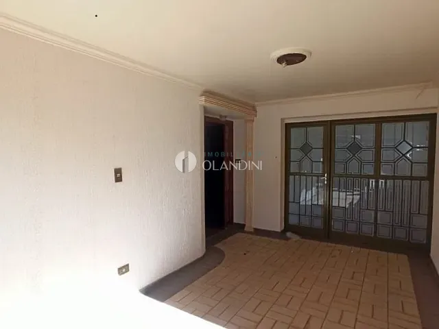 Casa com 345m² 4 quartos e 1 banheiro, para alugar, no bairro Centro em Artur Nogueira