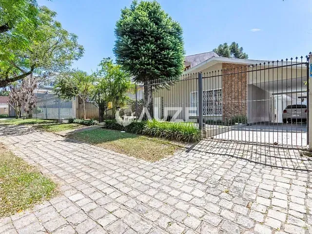 Casa com 343m² 4 quartos e 5 banheiros, à venda, no bairro Água Verde em Curitiba
