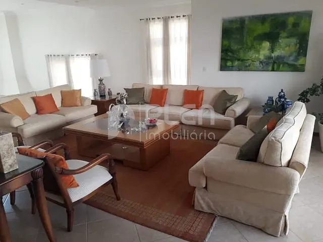 Casa com 570m² 4 quartos e 5 banheiros, à venda, no bairro Alphaville em Santana de Parnaíba