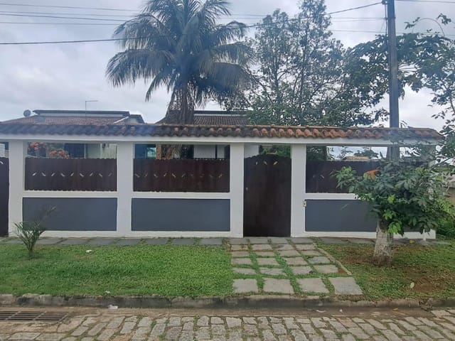 Casa 2 quartos e 1 banheiro, à venda, no bairro Loteamento Extensão do Serramar em Rio das Ostras