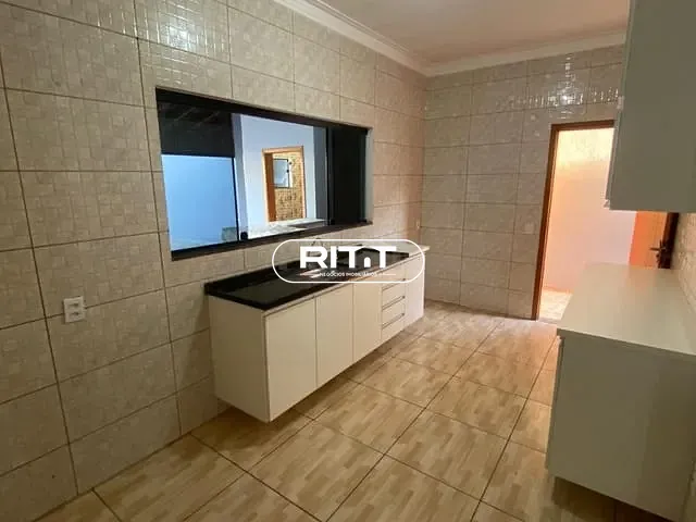Casa com 300m² 3 quartos e 1 banheiro, à venda, no bairro Jardim Residencial Ravagnani em Sumaré