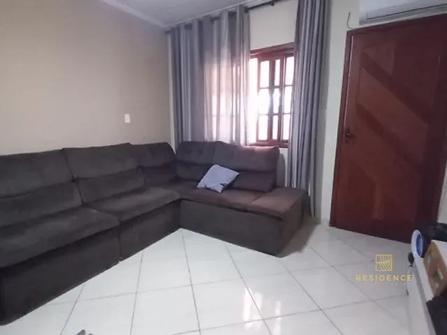 Casa 2 quartos e 2 banheiros, à venda, no bairro Paraíso em Resende