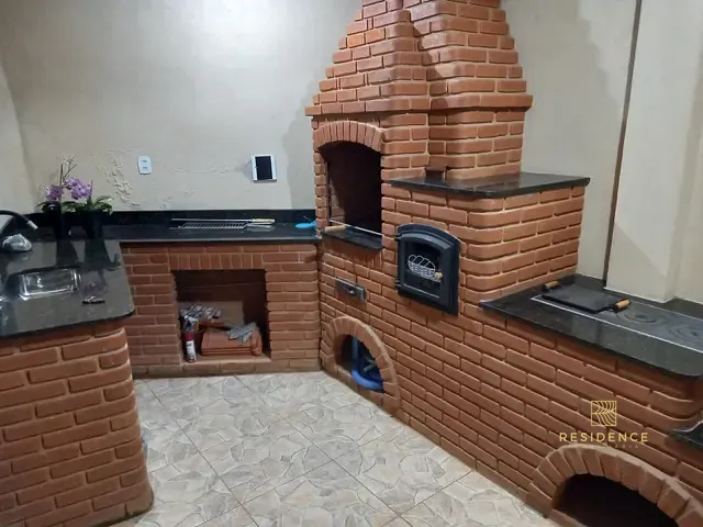 Casa 2 quartos e 2 banheiros, à venda, no bairro Paraíso em Resende