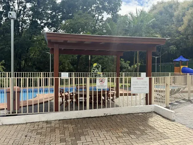 Casa com 161m² 3 quartos e 3 banheiros, à venda, no bairro Sítios Santa Luzia em Aparecida de Goiânia