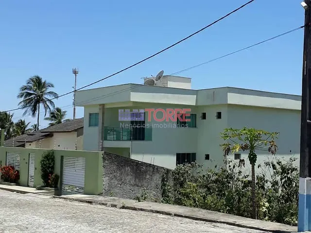 Casa com 600m² 5 quartos e 6 banheiros, à venda, no bairro Nossa Senhora da Vitória em Ilhéus