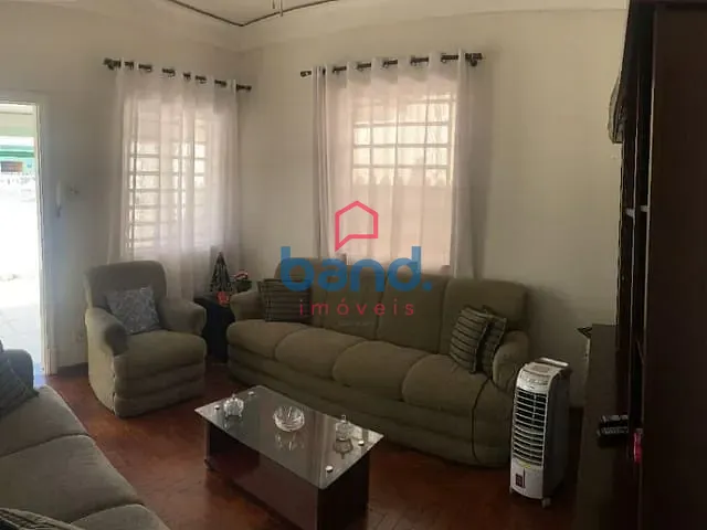 Casa com 506m² 3 quartos e 2 banheiros, à venda, no bairro Centro em Porto Feliz