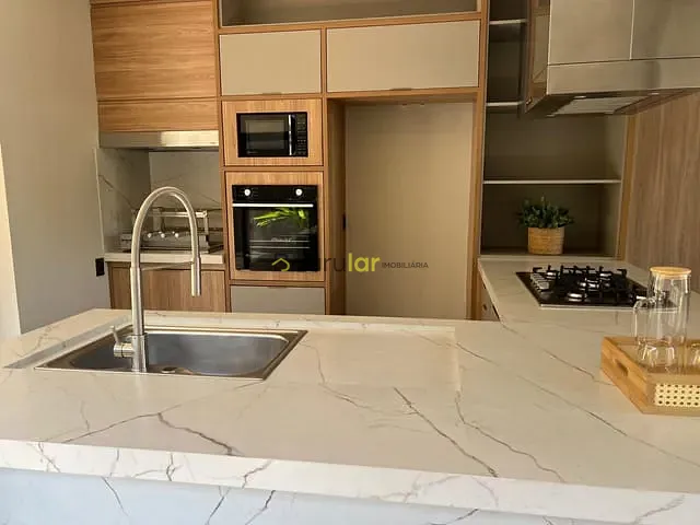 Casa 3 quartos e 5 banheiros, à venda, no bairro Vila Santista em Bauru