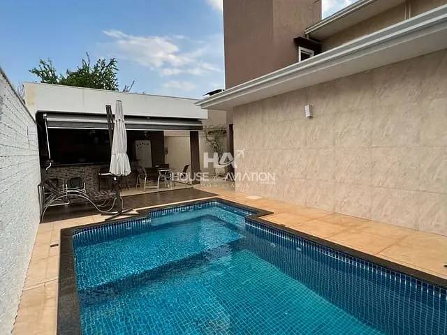 Casa com 387m² 5 quartos e 7 banheiros, à venda, no bairro Loteamento Portal do Sol II em Goiânia