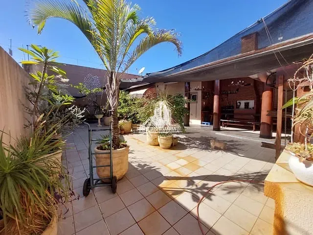 Casa 4 quartos e 5 banheiros, à venda, no bairro Jardim Cruzeiro do Sul em Bauru
