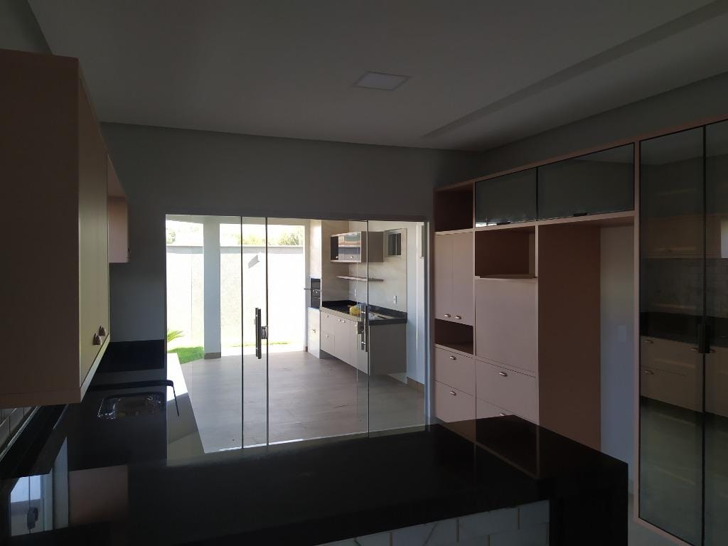 Casa à venda com 3 quartos, 213m² - Foto 9