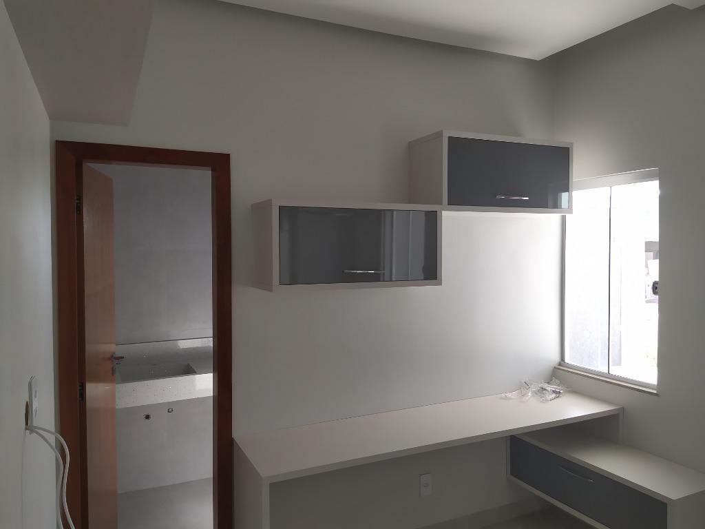 Casa à venda com 3 quartos, 213m² - Foto 4