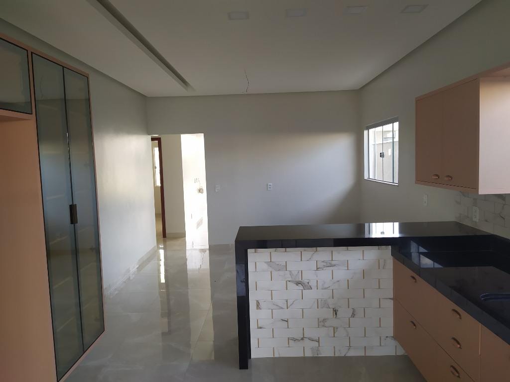 Casa à venda com 3 quartos, 213m² - Foto 10