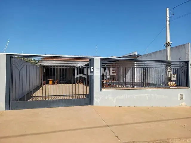 Casa com 300m² 1 quarto e 1 banheiro, à venda, no bairro Chácara São Domingos em Mococa