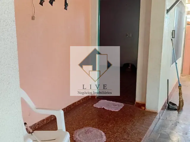 Casa com 200m² 3 quartos e 2 banheiros, à venda, no bairro Antônio Zanaga II em Americana