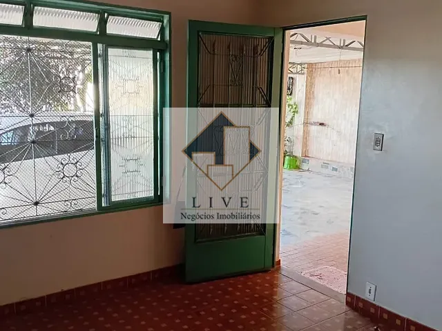 Casa com 200m² 3 quartos e 2 banheiros, à venda, no bairro Antônio Zanaga II em Americana