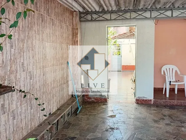 Casa com 200m² 3 quartos e 2 banheiros, à venda, no bairro Antônio Zanaga II em Americana