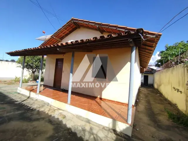Casa com 310m² 2 quartos e 1 banheiro, à venda, no bairro Canoeiro em Araçuaí