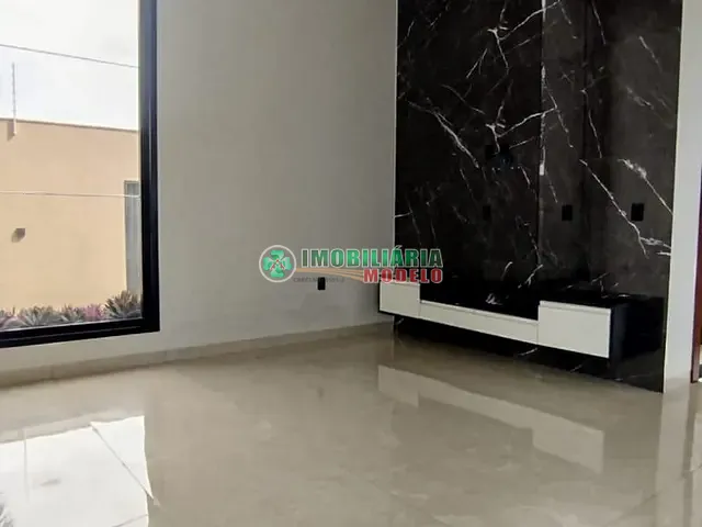 Casa 3 quartos e 2 banheiros, à venda, no bairro Flanboyant 2 em Canarana