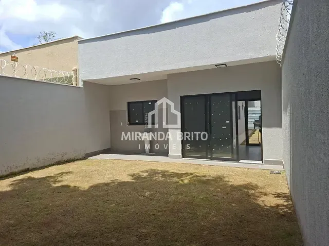 Casa 3 quartos e 2 banheiros, à venda, no bairro Vila Oliveira em Aparecida de Goiânia