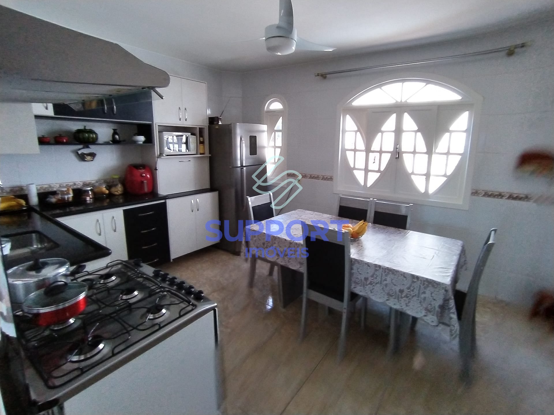 Casa à venda com 10 quartos, 370m² - Foto 7
