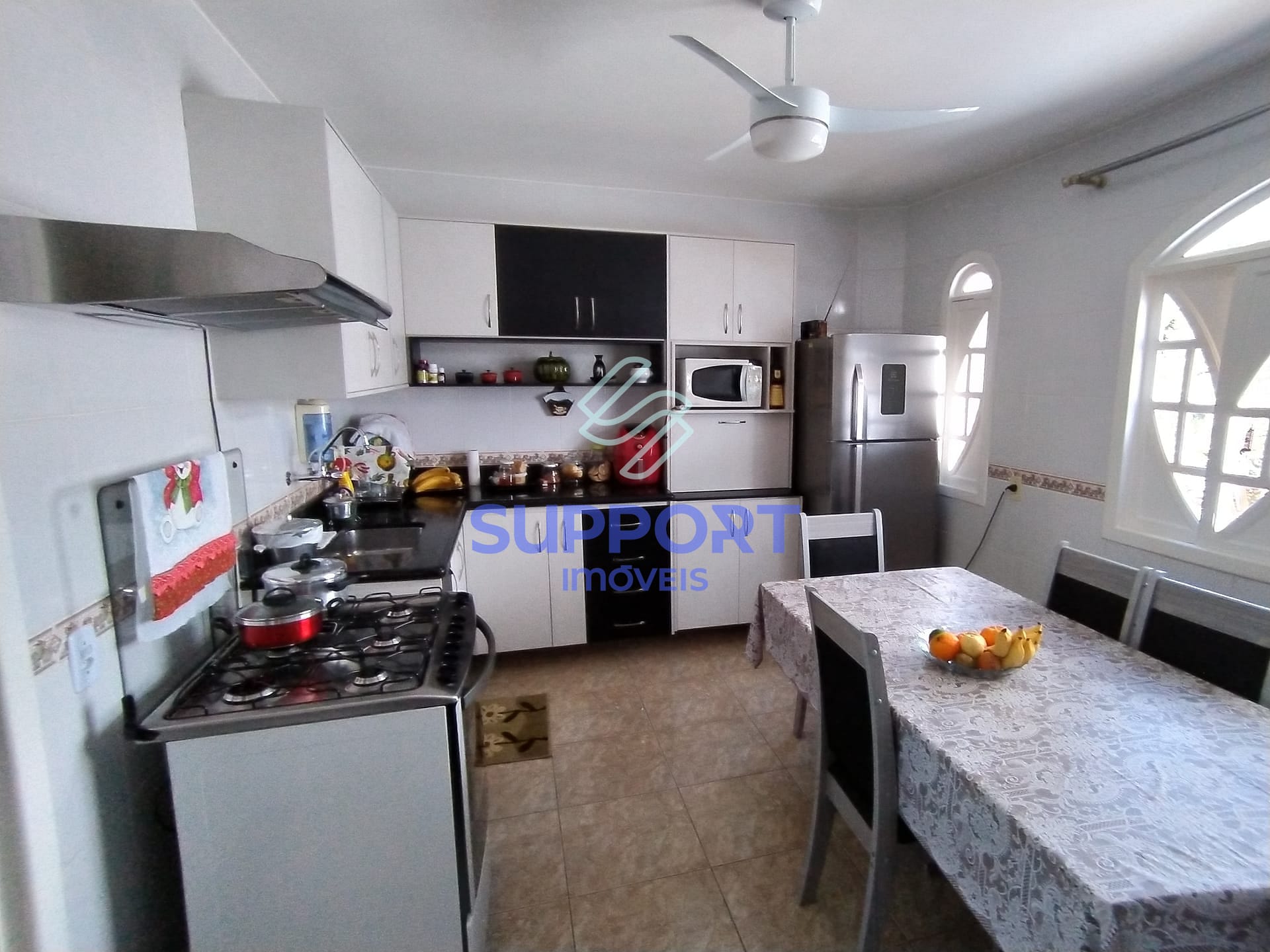 Casa à venda com 10 quartos, 370m² - Foto 8