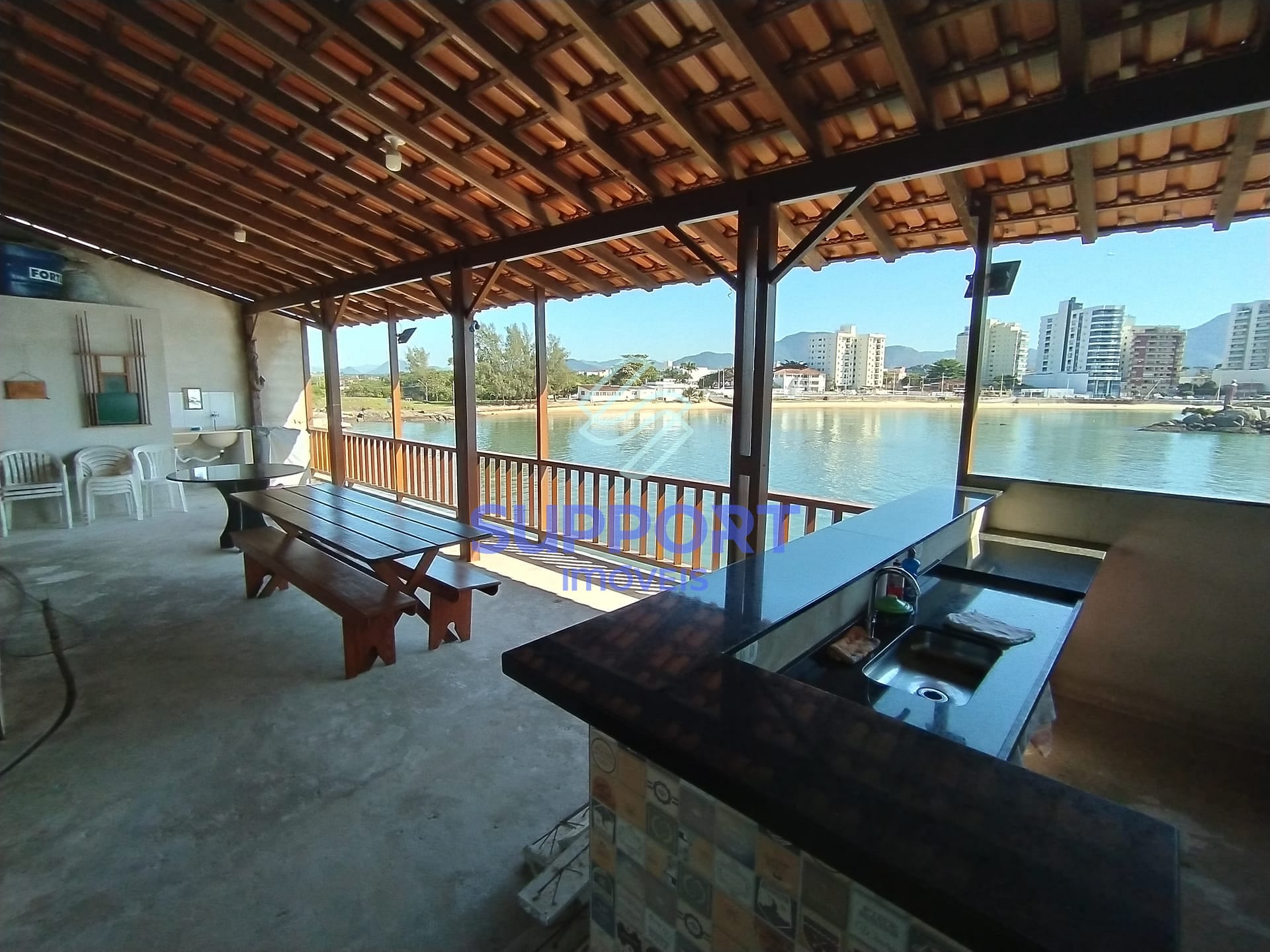 Casa à venda com 10 quartos, 370m² - Foto 2