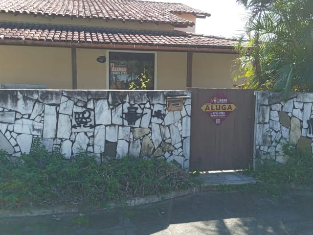 Casa à venda ou para alugar, no bairro Balneário Remanso em Rio das Ostras