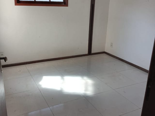 Casa à venda ou para alugar, no bairro Balneário Remanso em Rio das Ostras