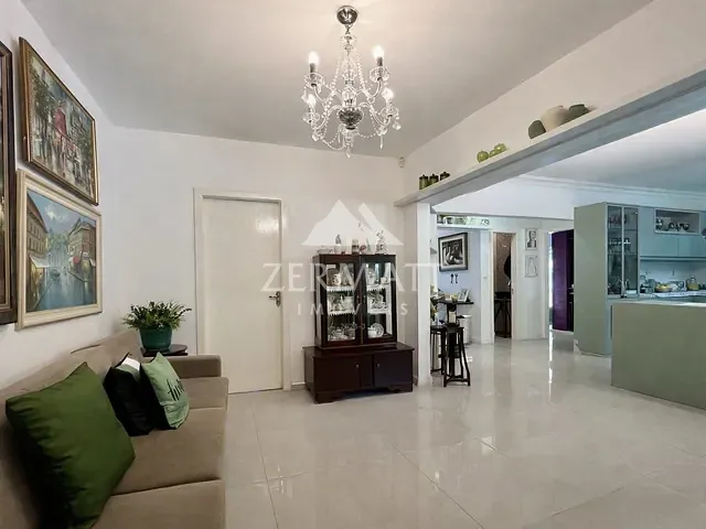 Casa com 500m² 5 quartos e 4 banheiros, à venda, no bairro Velha em Blumenau