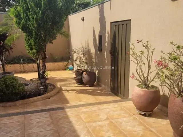 Casa com 450m² 3 quartos e 4 banheiros, à venda, no bairro Jardim Tarraf II em São José do Rio Preto