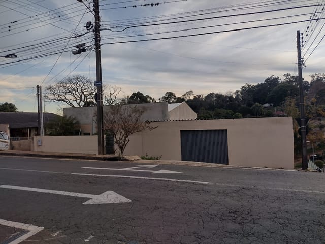 Casa com 430m² 3 quartos e 2 banheiros, à venda, no bairro Estrela em Ponta Grossa