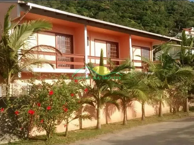 Casa 11 quartos e 4 banheiros, à venda, no bairro Pântano do Sul em Florianópolis