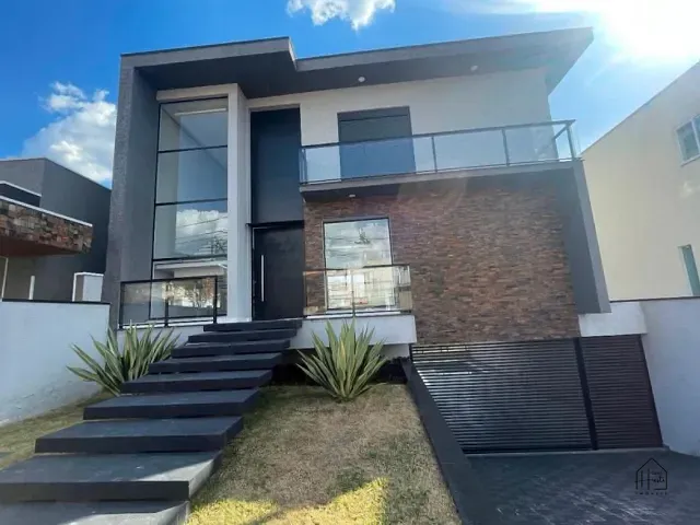Casa com 300m² 4 quartos e 6 banheiros, à venda, no bairro Residencial Parque das Rosas em Cotia