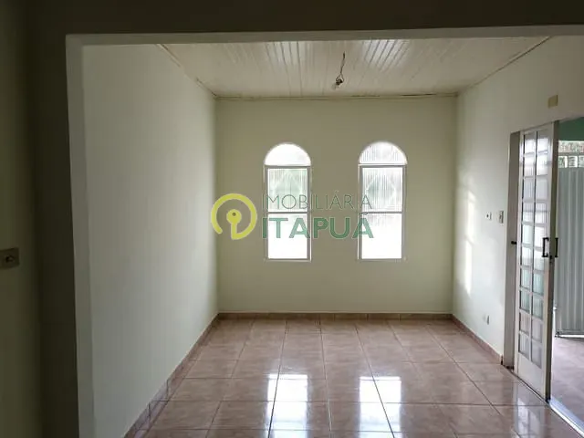Casa com 250m² 3 quartos e 2 banheiros, à venda, no bairro Paraíso em Londrina