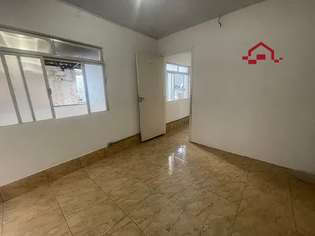 Casa 3 quartos e 1 banheiro, para alugar, no bairro Minas Brasil em Belo Horizonte