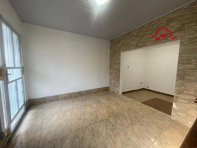 Casa 3 quartos e 1 banheiro, para alugar, no bairro Minas Brasil em Belo Horizonte