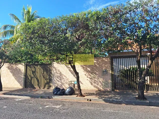 Casa com 650m² 4 quartos e 2 banheiros, à venda, no bairro Vila Maria em São José do Rio Preto