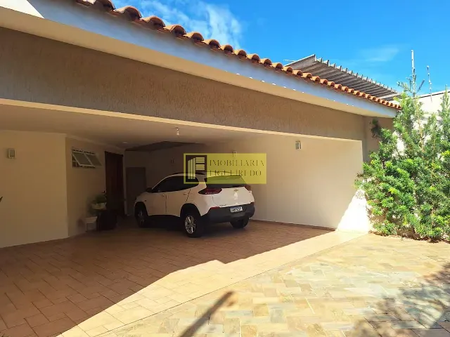 Casa com 650m² 4 quartos e 2 banheiros, à venda, no bairro Vila Maria em São José do Rio Preto