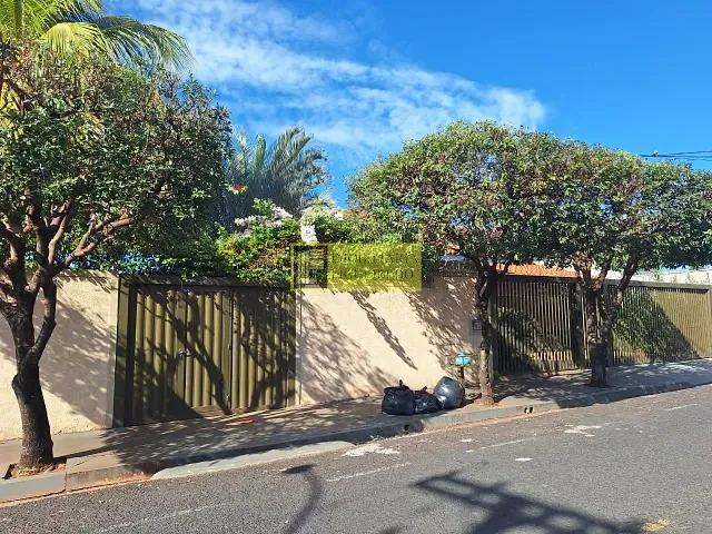 Casa com 650m² 4 quartos e 2 banheiros, à venda, no bairro Vila Maria em São José do Rio Preto