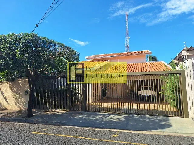 Casa com 650m² 4 quartos e 2 banheiros, à venda, no bairro Vila Maria em São José do Rio Preto