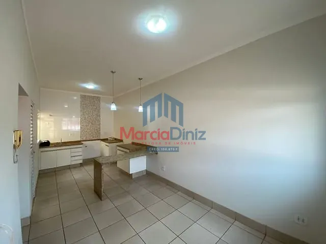 Casa 2 quartos e 1 banheiro, para alugar, no bairro Centro em Ituverava